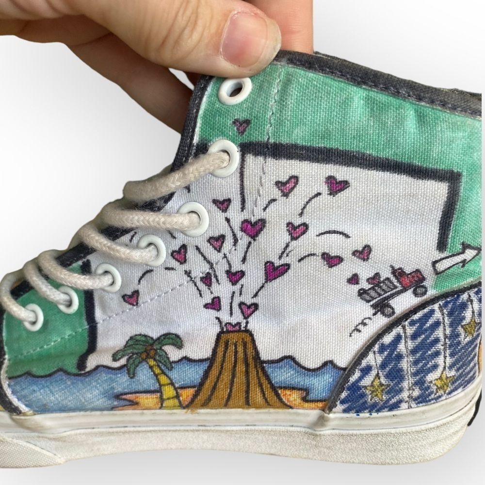 V4 Customized Vans - Picture 11 of 16